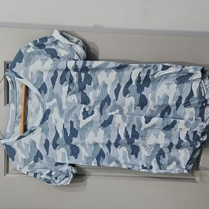 NWOT a.n.a Blue Camo Crew Neck Tee XS